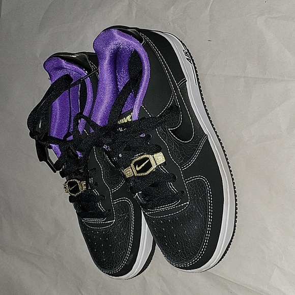 Nike Air Force - Picture 6 of 8